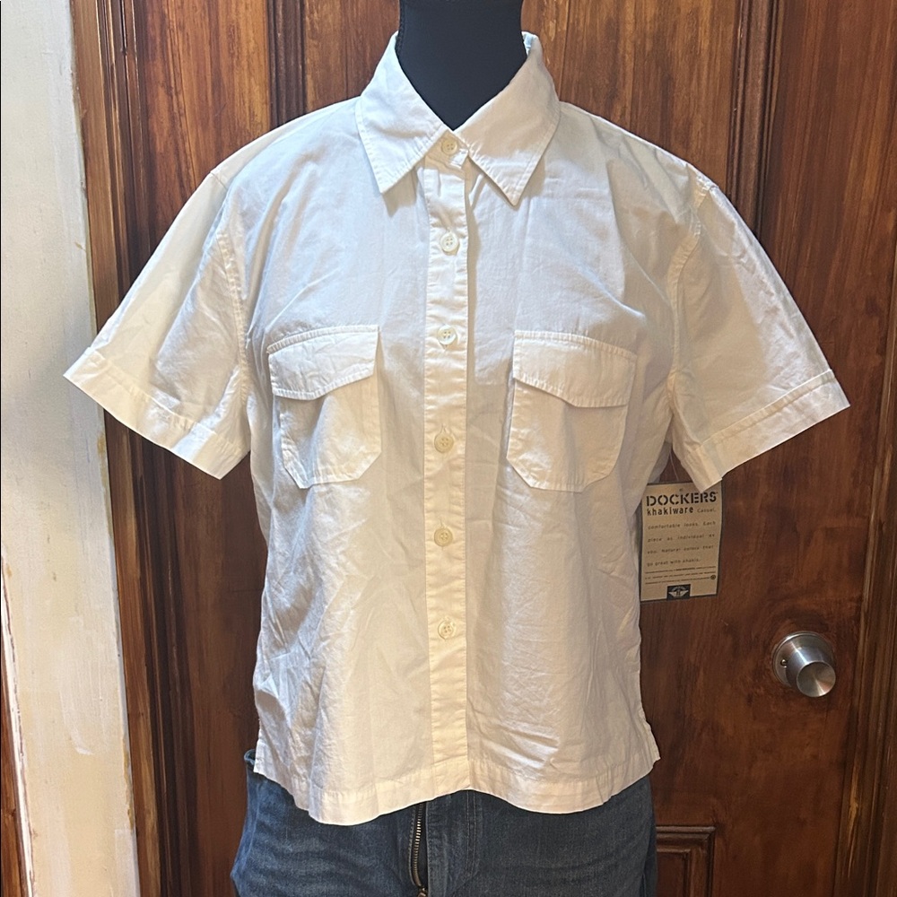 Dockers Women’s Cream Short Sleeve Button Down Shirt